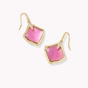 NWT Kendra Scott Joelle Drop Earring